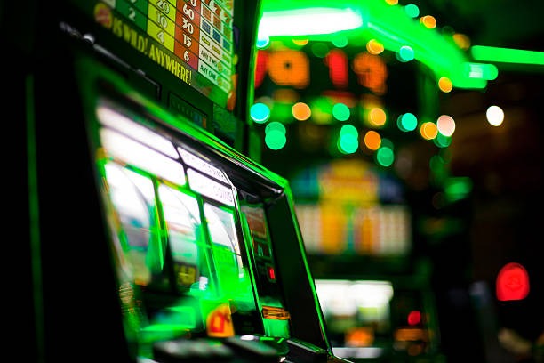 Treasures Aztec slot game interface on dinda77 with five reels and Aztec-themed symbols